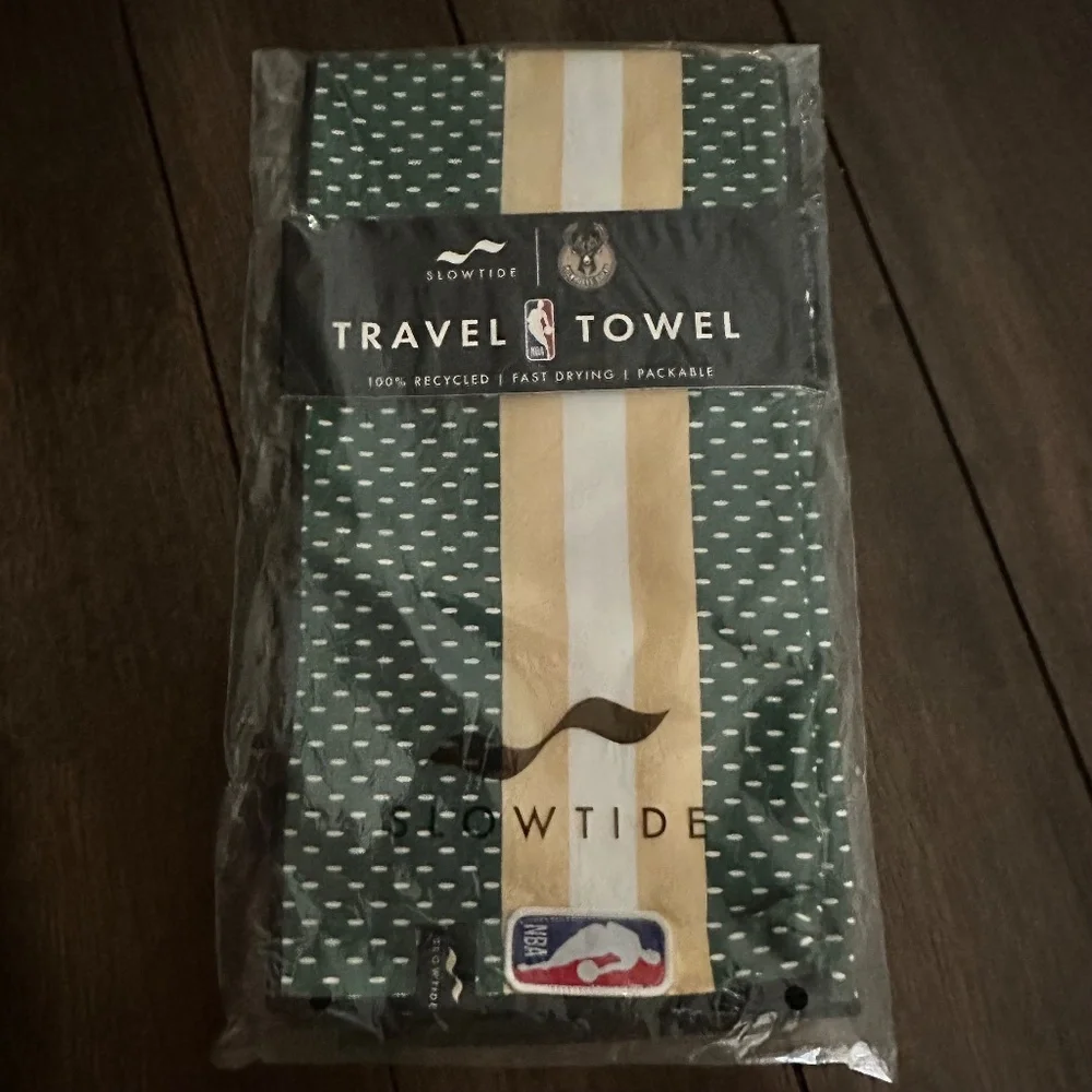 SLOWTIDE NBA Milwaukee Bucks Highly Absorbent Quick Drying Towel 30